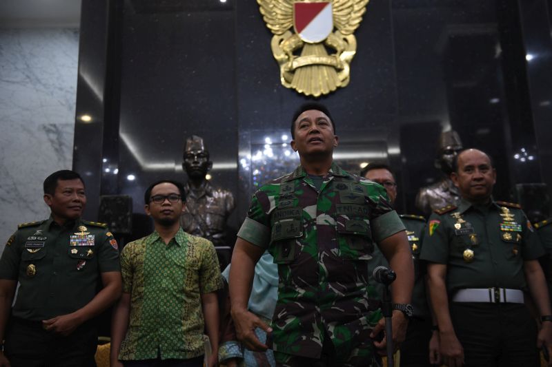 Keputusan TNI AD harus hentikan polemik seputar Enzo Allie