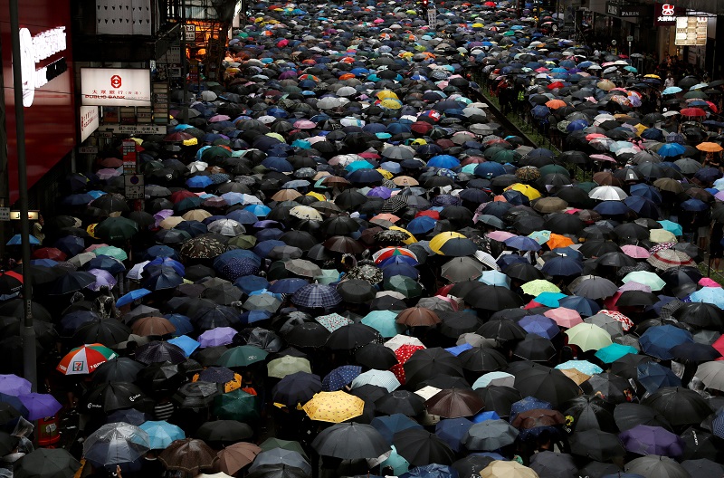 1,7 juta orang ikut demonstrasi damai di Hong Kong