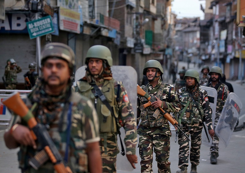 India longgarkan sejumlah pembatasan di Kashmir