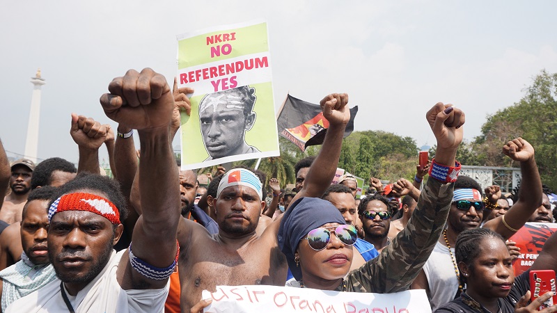 Di depan Istana, mahasiswa Papua Barat tuntut merdeka