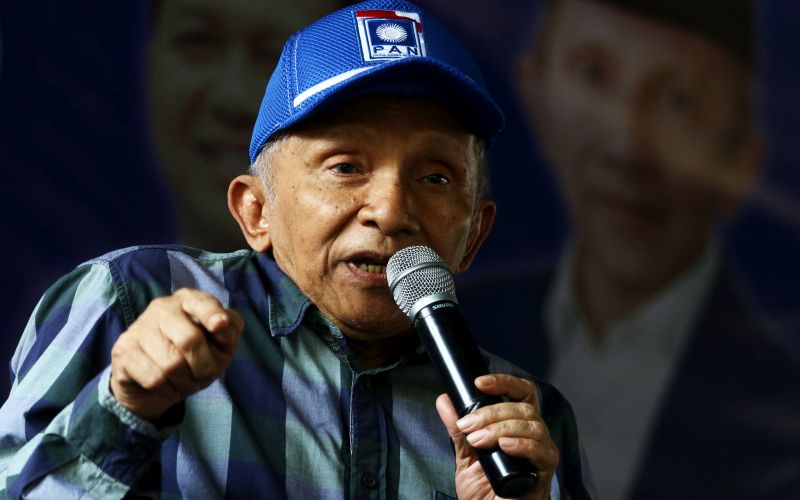 Amien Rais ingatkan Jokowi tak gunakan pendekatan militeristik di Papua