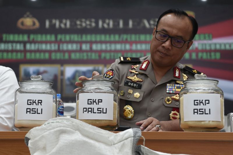 Densus 88 tangkap 6 terduga teroris jaringan JAD Jawa Timur