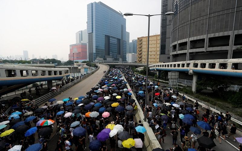 Polisi Hong Kong larang  unjuk rasa di depan kantor Cathay Pasific