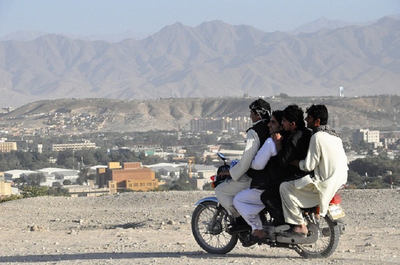 Bom bunuh diri Taliban, 16 orang tewas dan 119 terluka