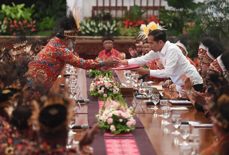 Jokowi kabulkan permintaan tokoh Papua, dari pemekaran hingga bangun istana