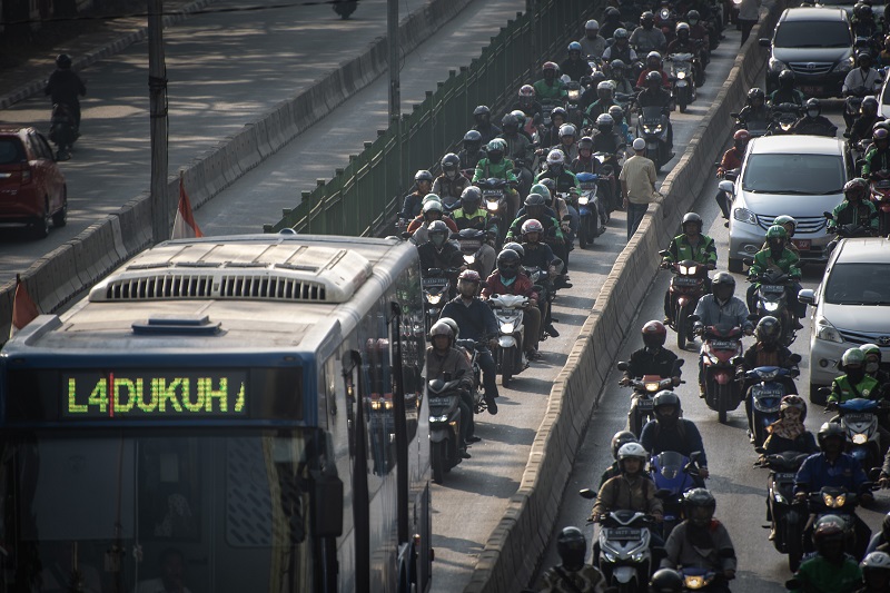 Transjakarta disarankan beralih pakai bus listrik