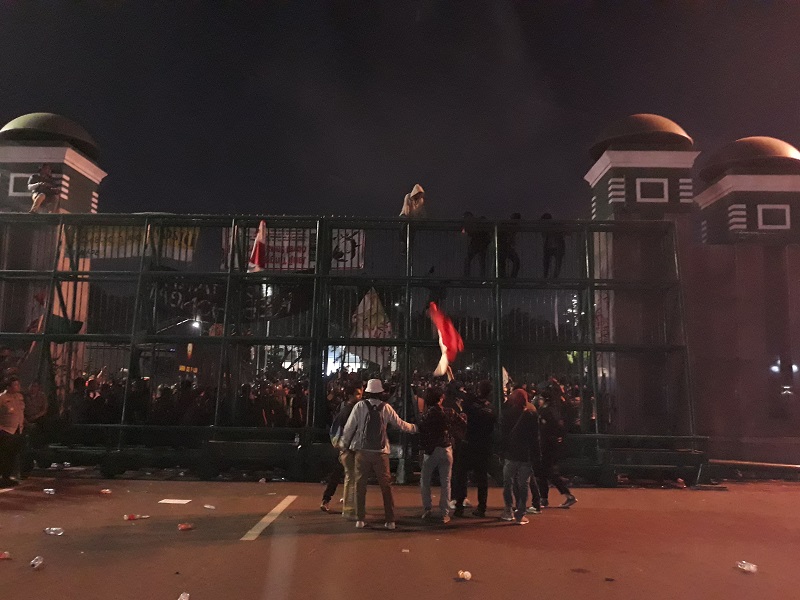 Sempat ricuh, demo mahasiswa DPR mulai kondusif