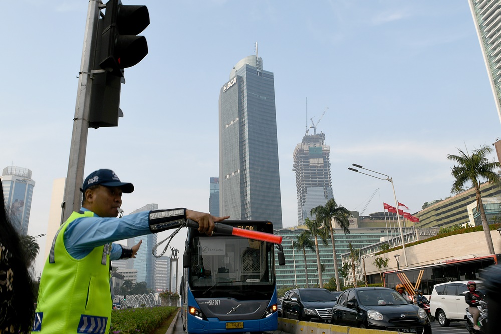 Rincian perubahan rute Transjakarta selama aksi demo