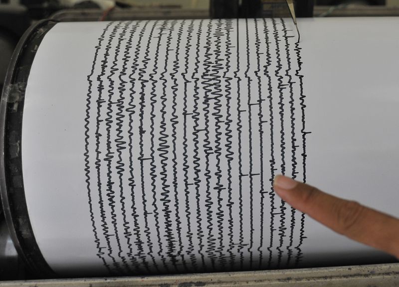 Gempa magnitudo 6,8 guncang Ambon, sejumlah bangunan rusak