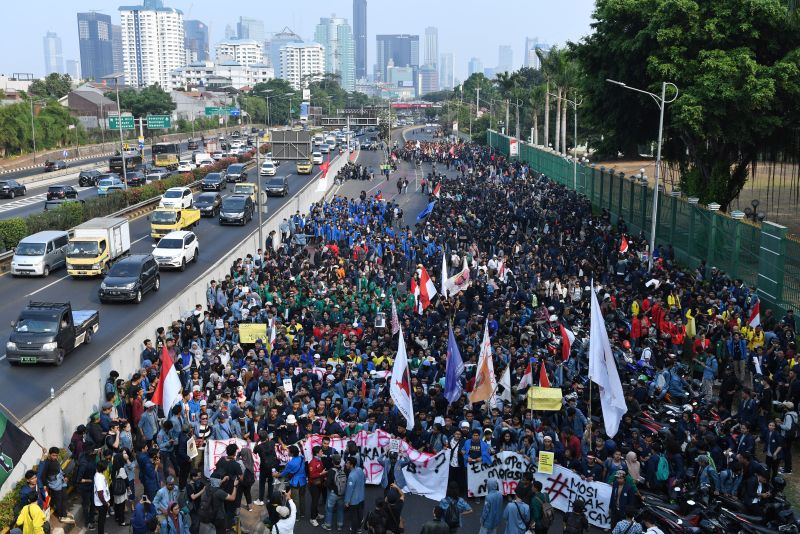 Mahasiswa disarankan terus demonstrasi sampai Jokowi kabulkan tuntutan