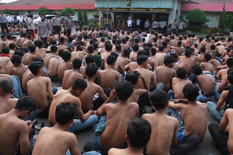 Mau ikut demo, ratusan pelajar SMA dari Sukabumi dan Tangerang ditangkap