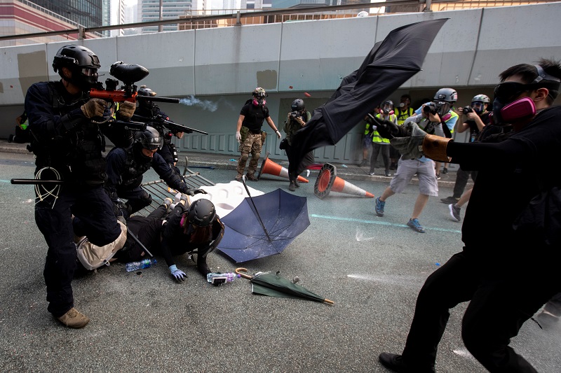 Pemimpin Hong Kong larang penggunaan masker saat demo