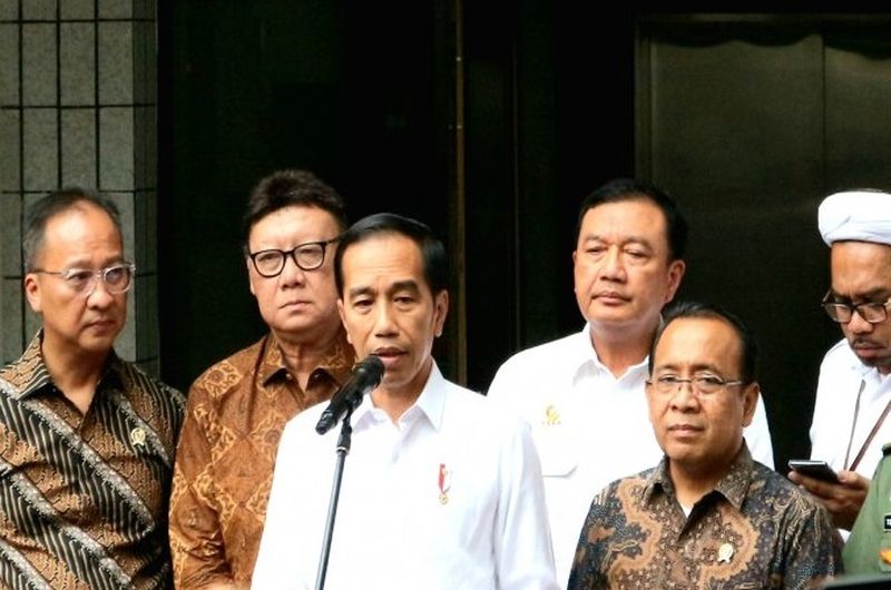 Jokowi instruksikan Polri, TNI, dan BIN usut penusukan Wiranto