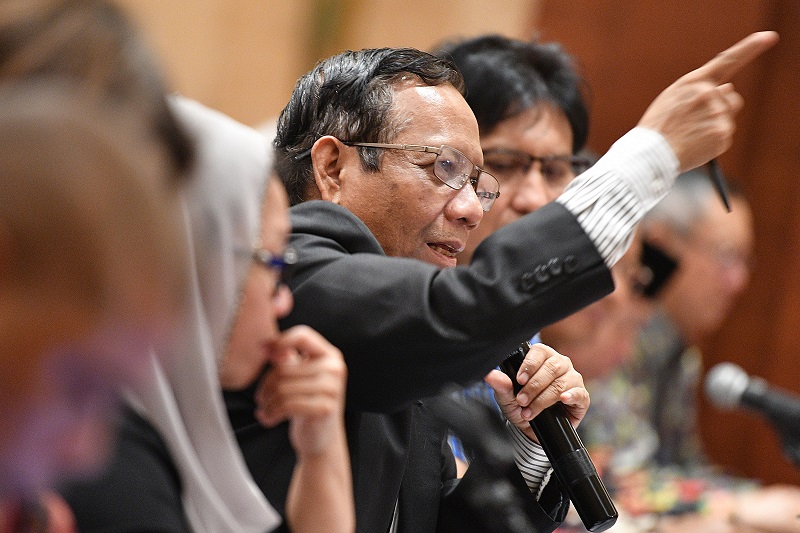 Mahfud MD terka isi pembicaraan Prabowo-Jokowi di Istana