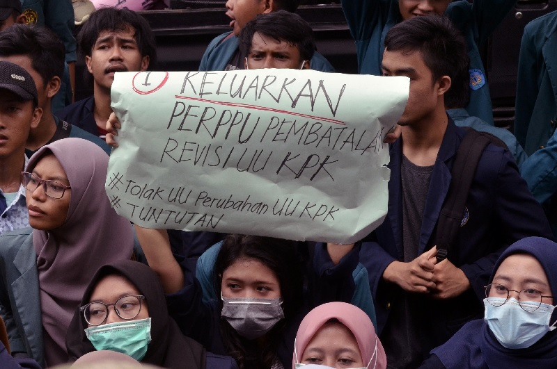 Pelemahan KPK era Jokowi dinilai sulit dibendung