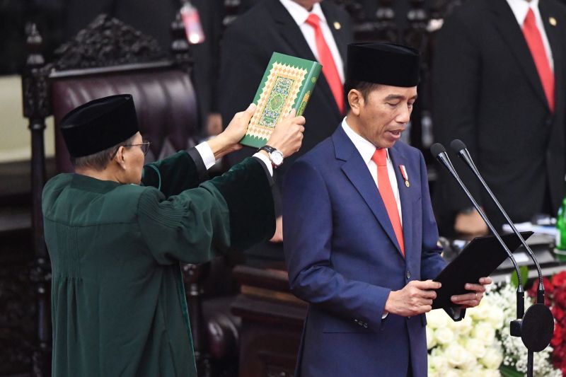 Jokowi ancam copot menteri kalau tak serius bekerja