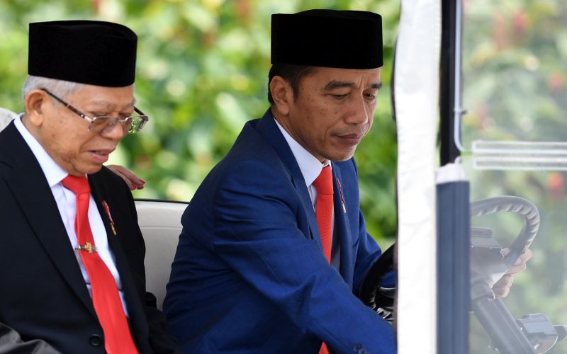 Jokowi dinilai pertahankan sejumlah menteri demi proyek pindah ibu kota 