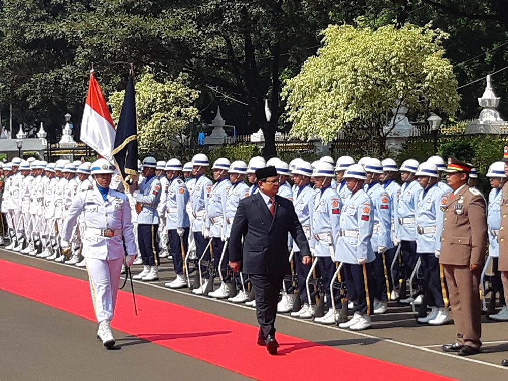 Sertijab Menhan, Prabowo dikelilingi kader Gerindra 