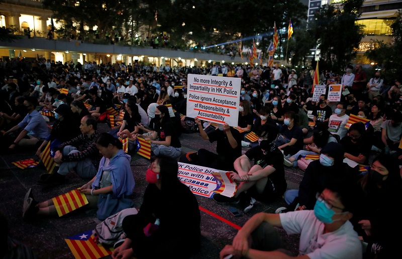 Akhir pekan di Hong Kong kembali diwarnai protes
