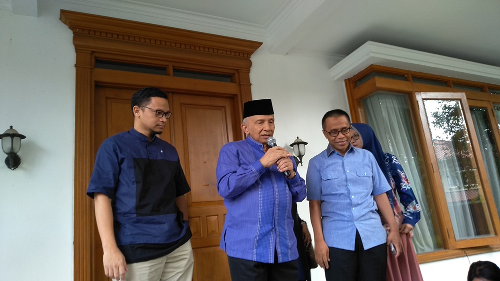Amien Rais masih menahan diri kritik kabinet Jokowi