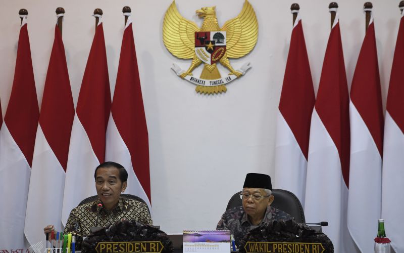 Jokowi anugerahkan gelar pahlawan bagi jurnalis perempuan dan rektor