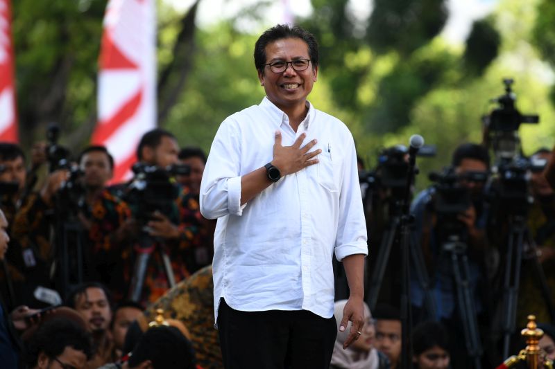 Reaksi Jokowi terhadap pelukan Paloh ke Sohibul, Fadjroel: Itu humor