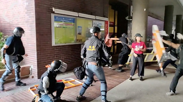 Hong Kong pascarusuh terbaru: 260 orang ditangkap