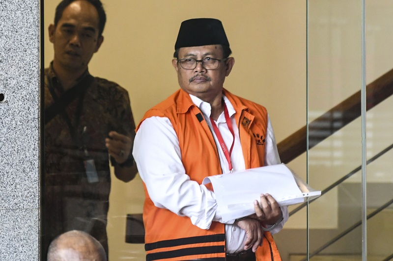 KPK telusuri aliran dana suap ke pejabat Pemkab Indramayu