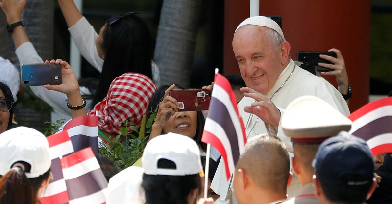Bertemu PM Thailand, Paus Fransiskus bahas krisis migrasi