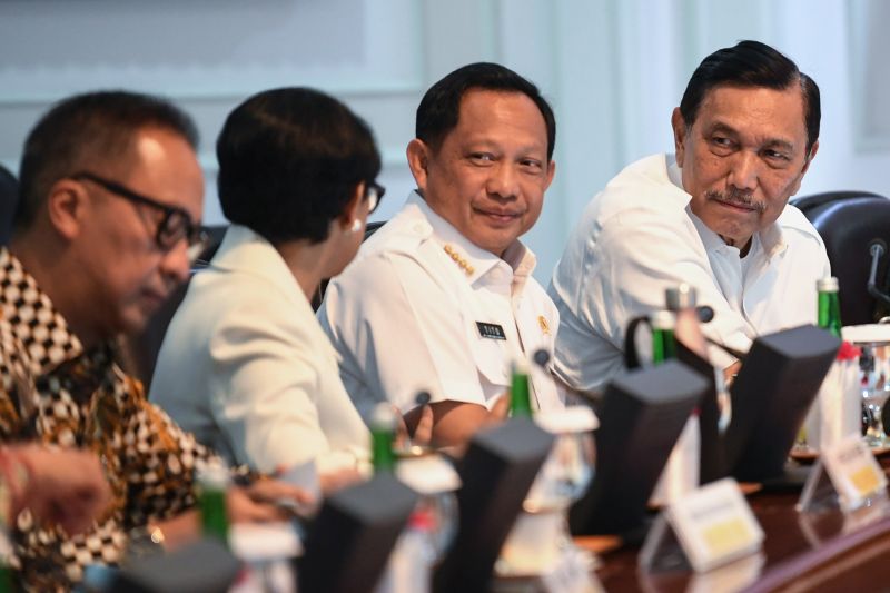 Survei IPO: Posisi Tito dan Luhut diragukan, Prabowo paling pas