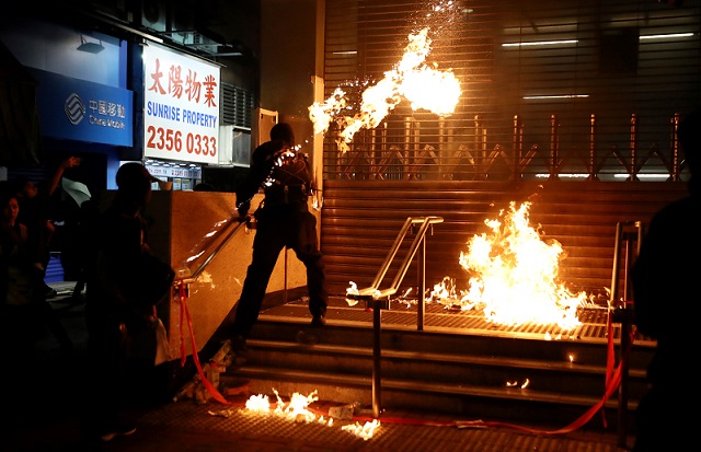 Demonstran Hong Kong berterima kasih pada Donald Trump