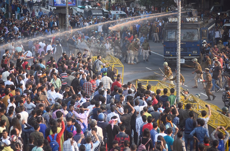 2 orang tewas dalam protes anti-RUU Kewarganegaraan di India