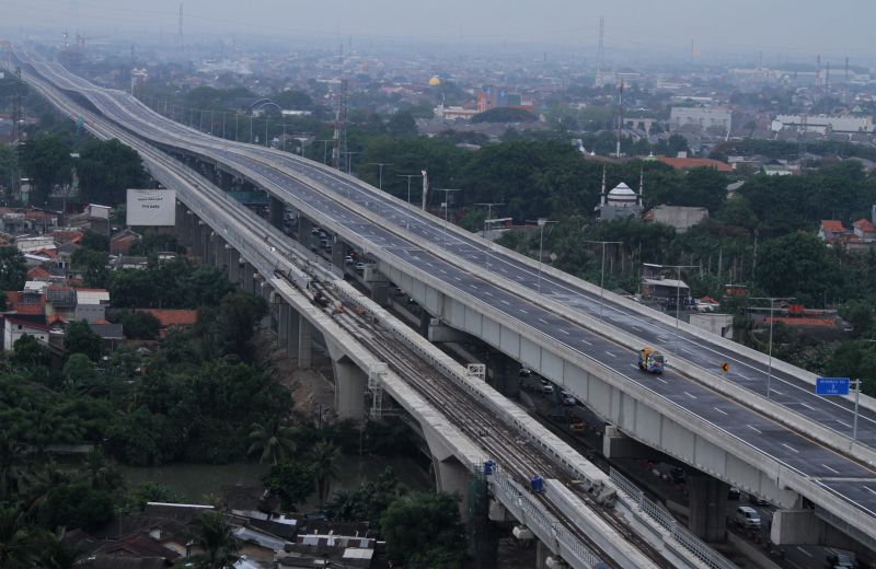 Pagi ini, Jalan Tol Jakarta-Cikampek II dibuka untuk umum dan gratis