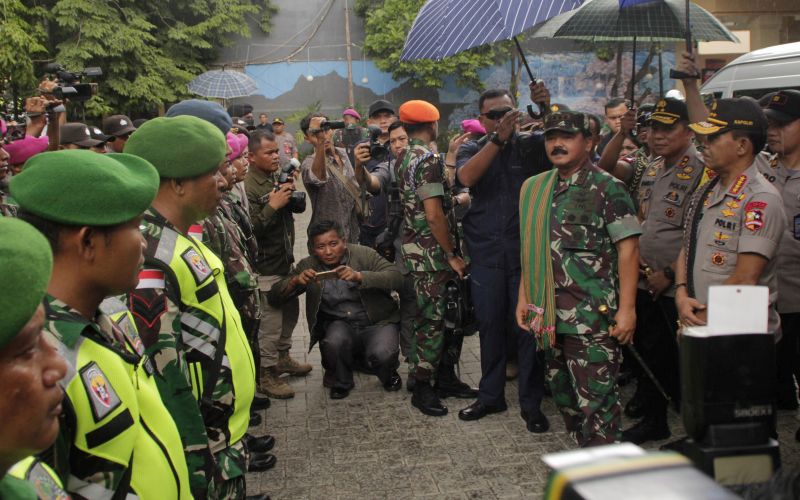 Panglima TNI instruksikan reaksi cepat hadapi ancaman di gereja