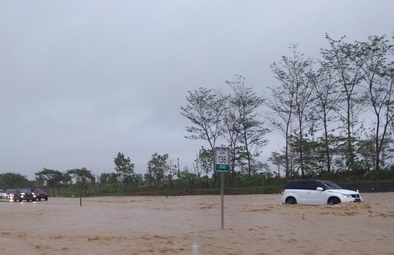Banjir Tol Cipali, Astra Infra: Air kiriman dari luar