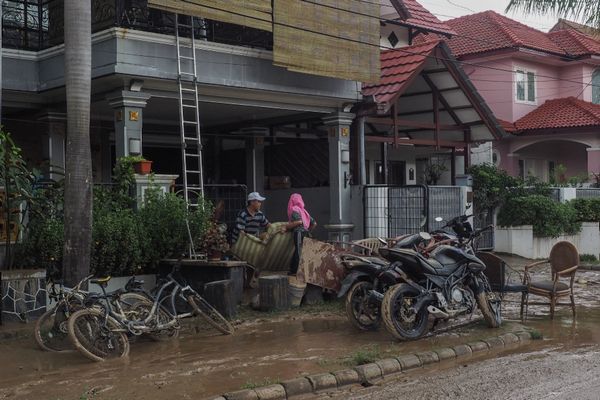 Dahsyatnya banjir Bekasi, warga rasakan seperti dihantam tsunami