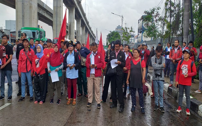 Buruh ancam terus demo tolak kebijakan Omnibus Law