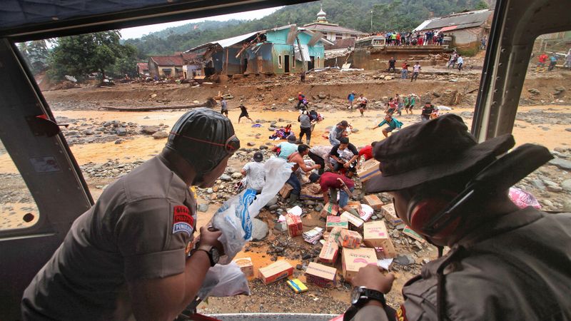 Data sementara, sebanyak 1.110 rumah rusak berat dihantam banjir Lebak
