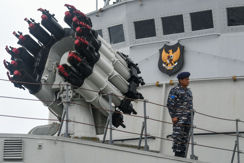 Kapal-kapal China pergi, strategi Prabowo dipuji