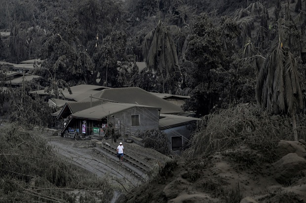 Gunung Taal di Filipina erupsi: KBRI Manila tampung 75 WNI
