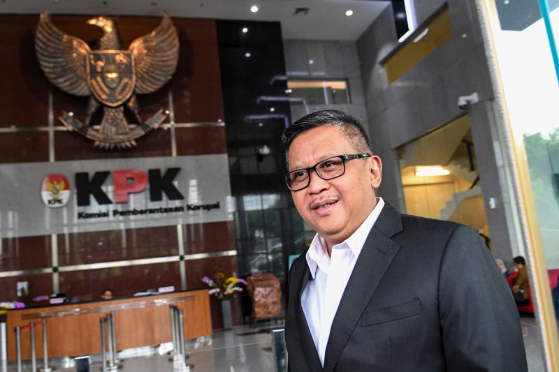 Hasto Kristiyanto klaim taktahu Harun menyuap Komisioner KPU