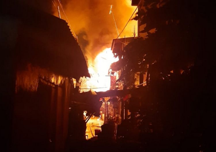 Kebakaran hebat melanda kawasan Taman Sari Jakbar