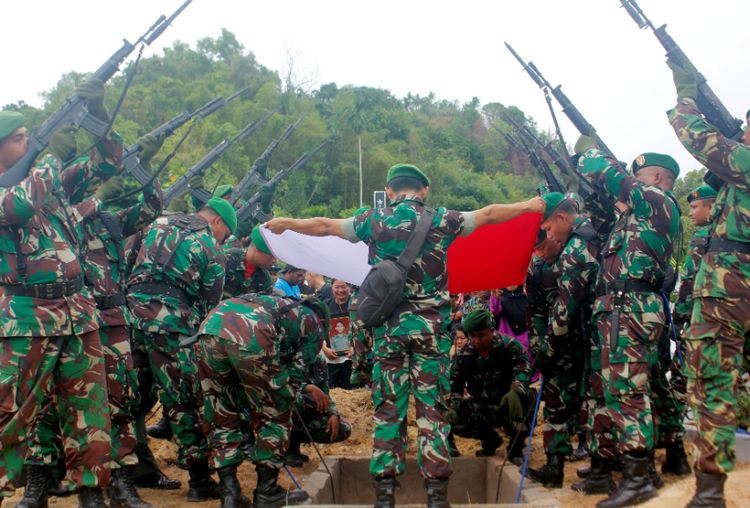 Warga rampas senjata TNI di Papua
