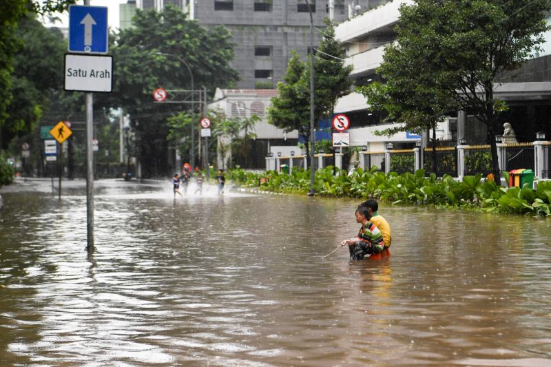 36 kelurahan di Jakarta terendam akibat hujan deras