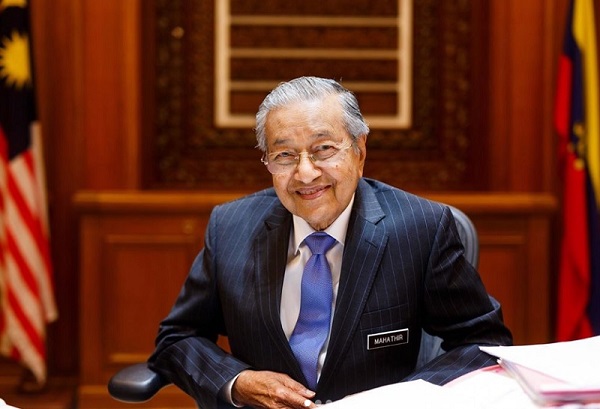 Raja Malaysia tunjuk Mahathir Mohamad jadi PM sementara