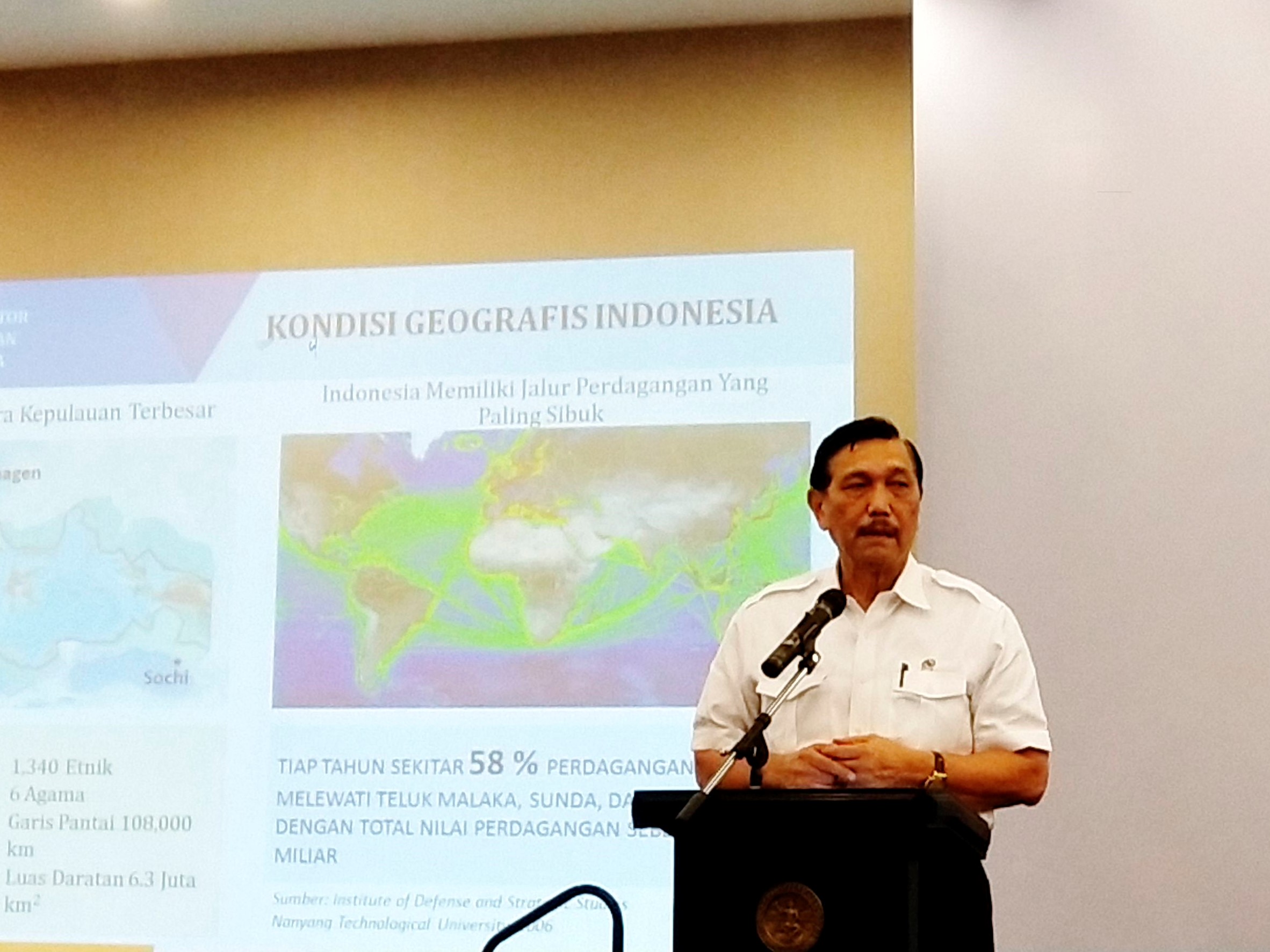 Luhut: Pariwisata Indonesia rugi US$500 juta karena coronavirus