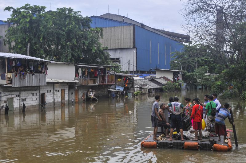 Menurun, jumlah pengungsi korban banjir Jakarta 9.890 jiwa