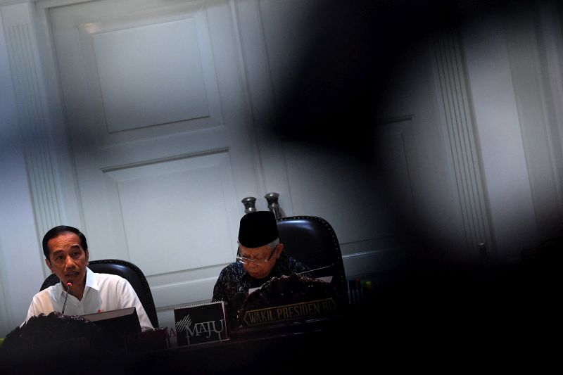 Presiden Jokowi bantah rencana reshuffle