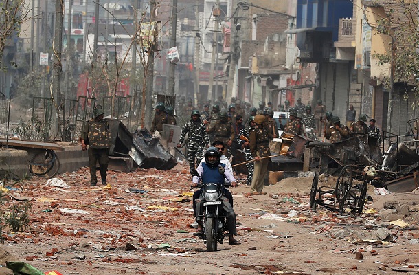 32 orang tewas dalam kekerasan sektarian di India