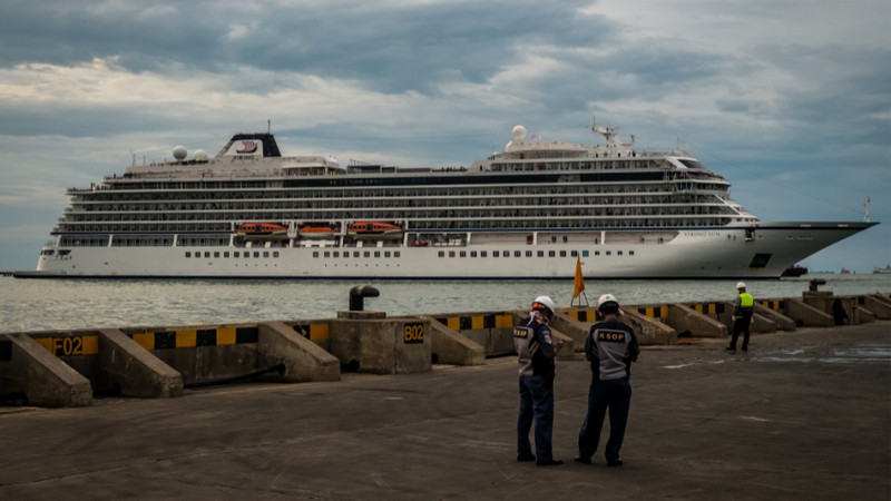 Pemkot Surabaya tolak MV Viking Sun bersandar
